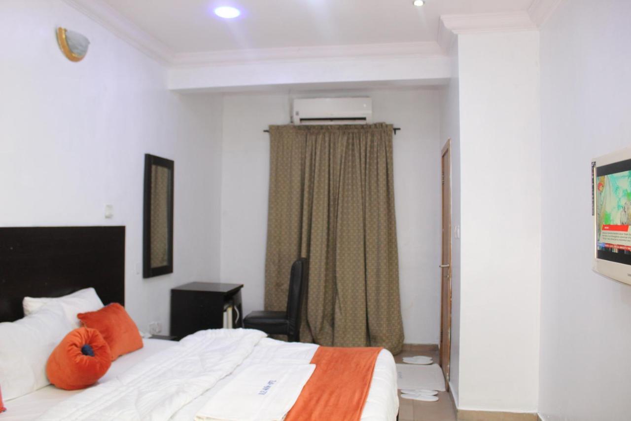 Blue Moon Hotels Victoria Island Lagos Exterior foto